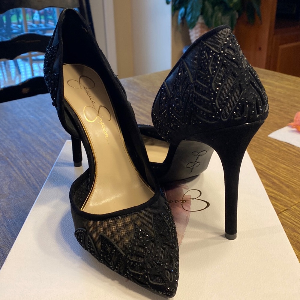 Stilettos. Jessica Simpson size 9.5 perfect for the holidays!
